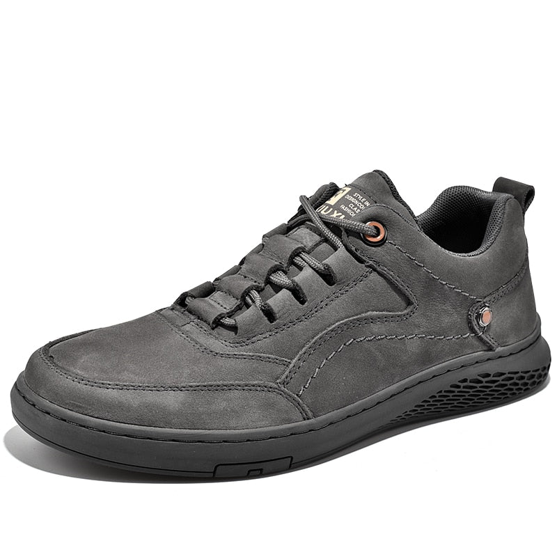 Men's genuine Leather Shoess lace up Trend Comfortable Men Shoes outdoor British Fashion Men High Top Sneakers Moccasins Men
